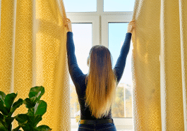 Ces rideaux épais peuvent faire baisser la facture de chauffage (et peu le savent)